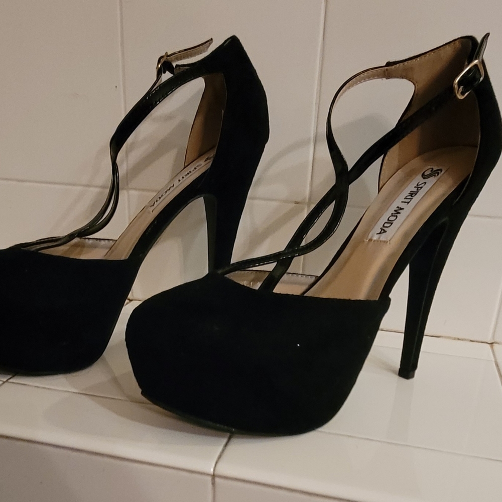 Spirit Moda Beautiful Heels - Picture 3 of 5